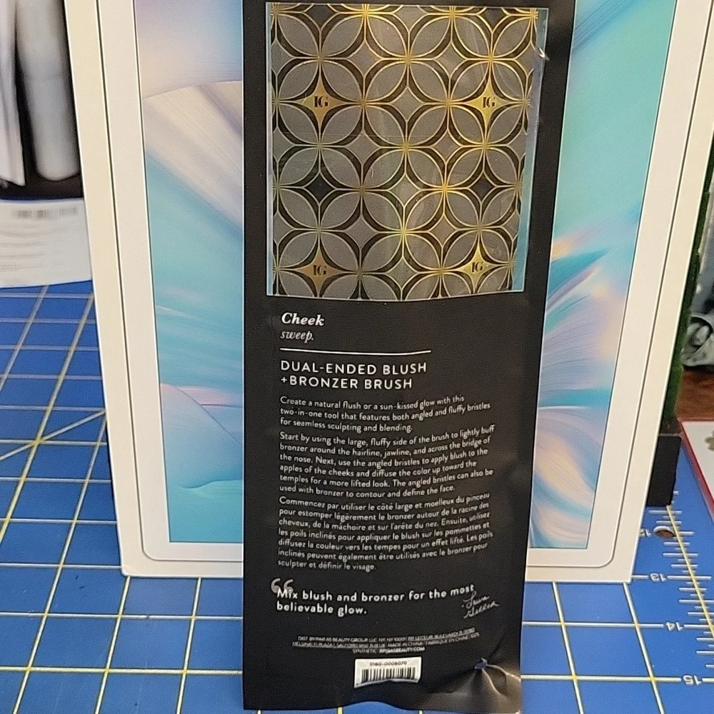 Laura Geller Black and Gold Dual-Ended Brush New
